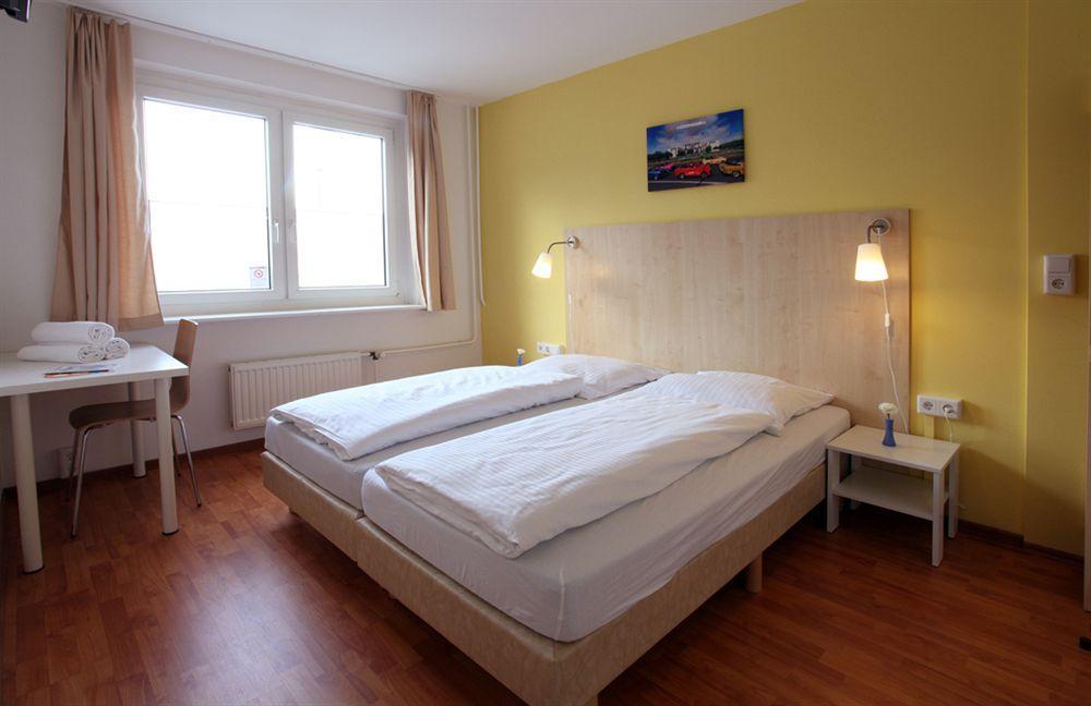 Hotel A&o Dom 2*