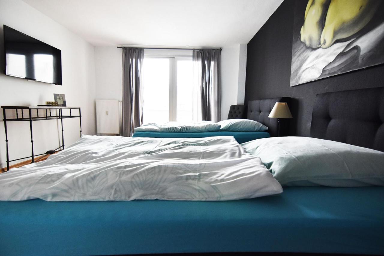 Apartment Dorya Am Ring Cologne
