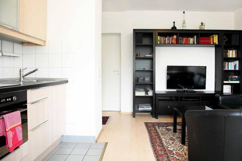 - 2 * Köln