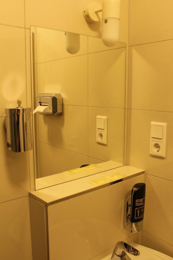 Hotel Lovely Studio West - Neues Momomotel *
