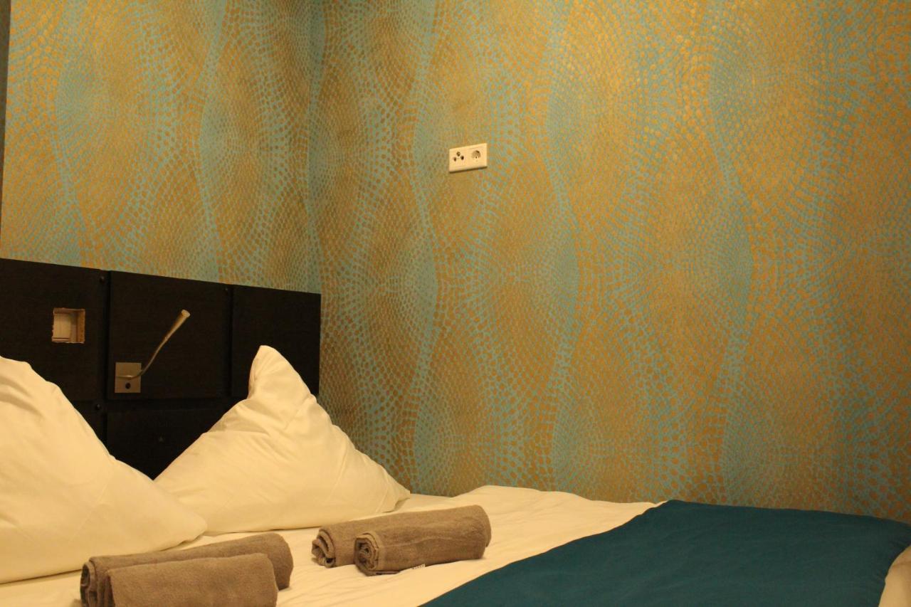 Hotel Lovely Studio West - Neues Momomotel Cologne