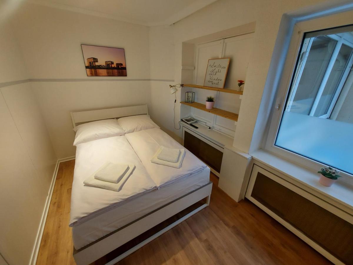 Overnight Colónia