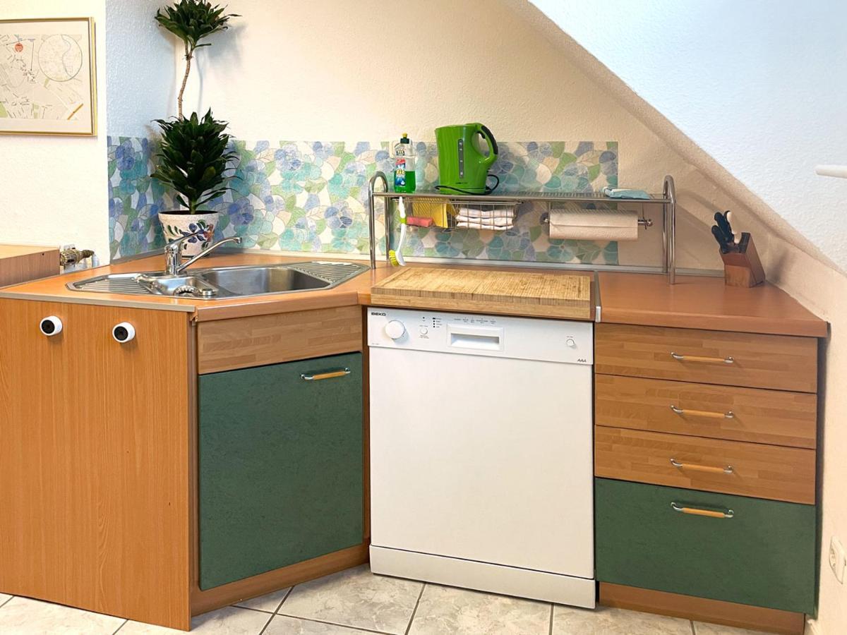 Koeln-poll Apartamento *