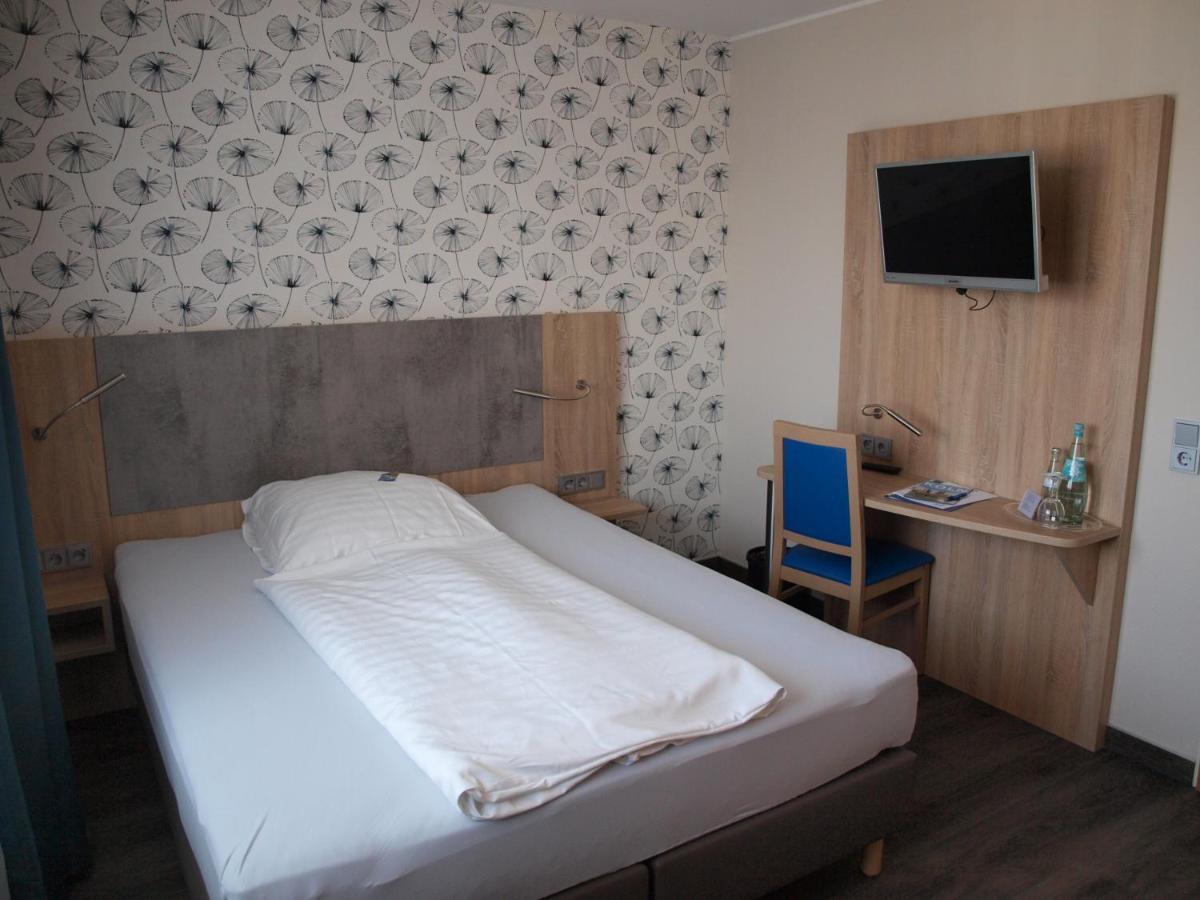 Airport Business 3* Kolonia