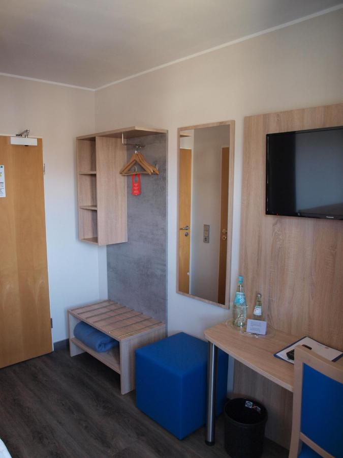 Airport Business Hotel 3*
