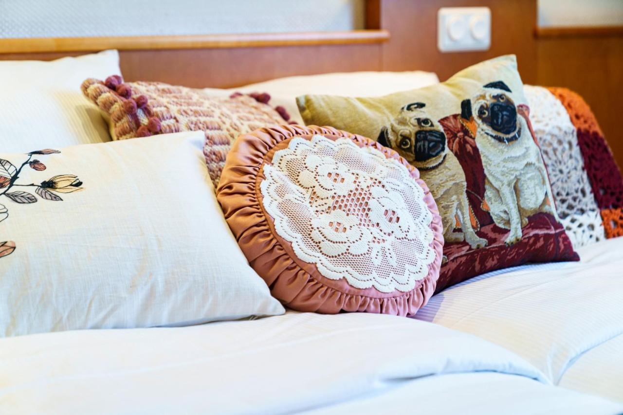 Tante Alma's Koelner Hotel 3*