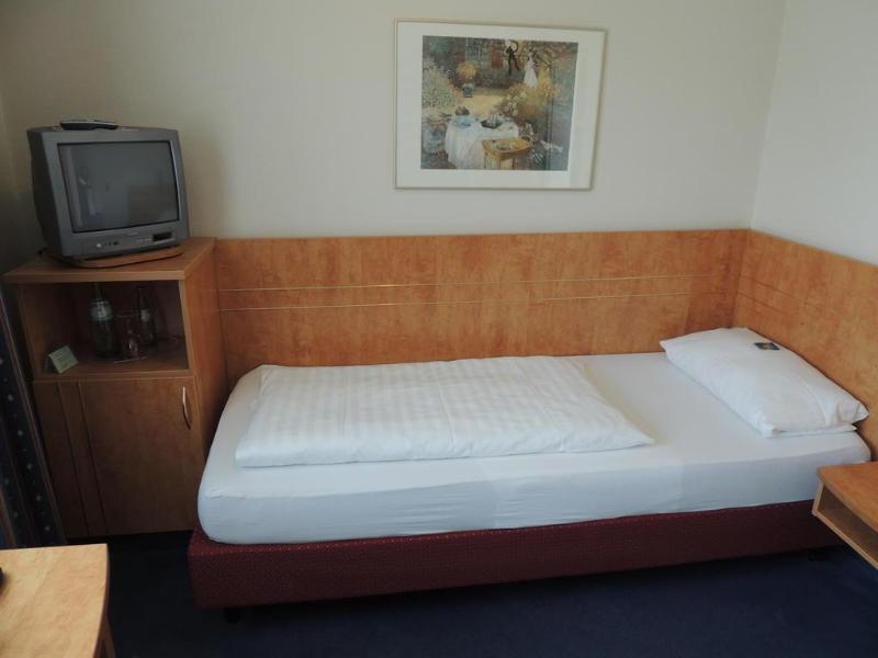 Airport Business Hotel Cologne