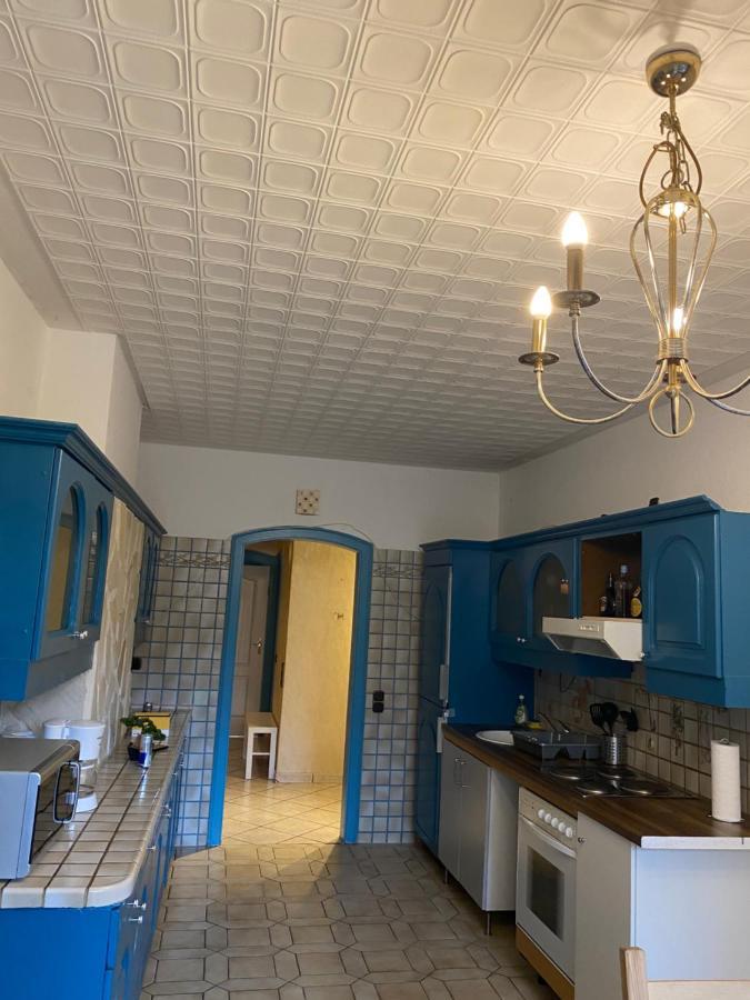 Shared Apartment, Friesenplatz