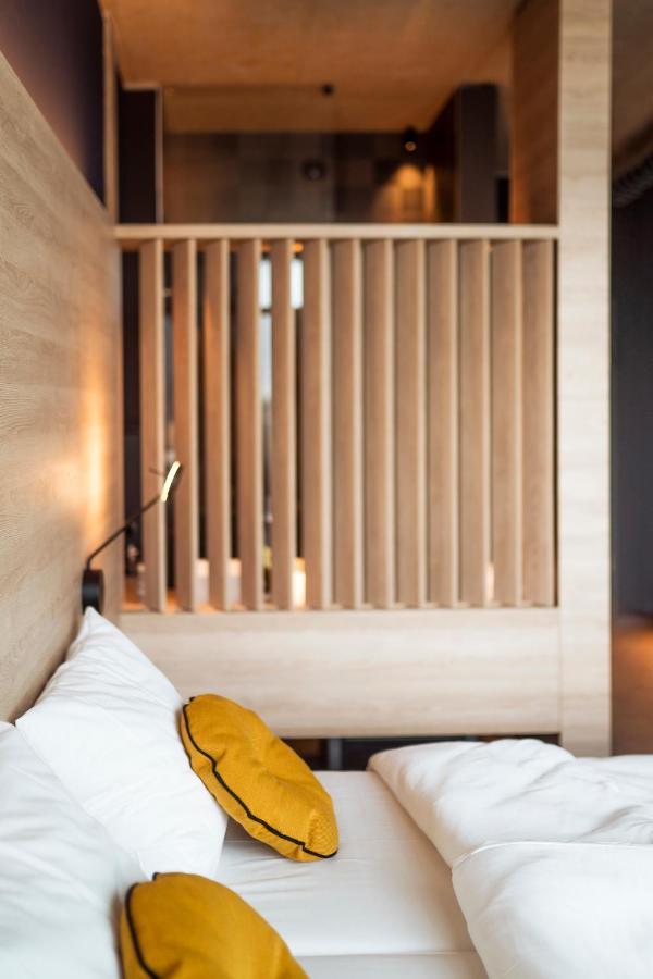 Theclouth 3* Cologne