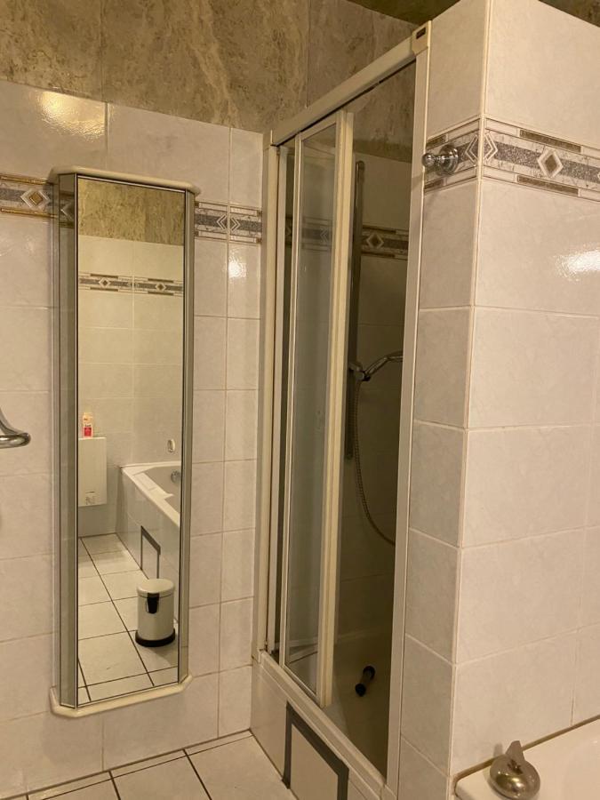 Shared Apartment, Friesenplatz Apartment Köln