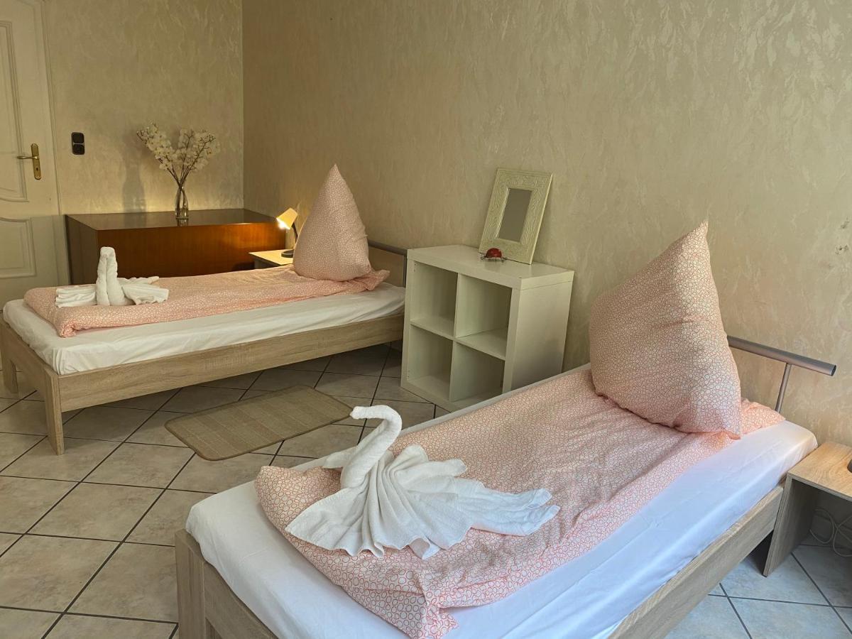 Shared Apartment, Friesenplatz *