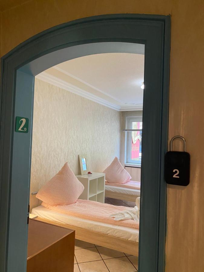 Shared Apartment, Friesenplatz * Köln