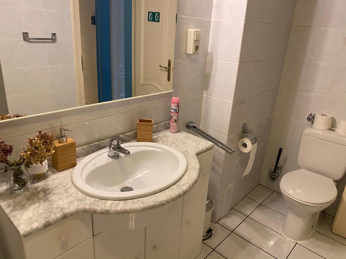 Shared Apartment, Friesenplatz *