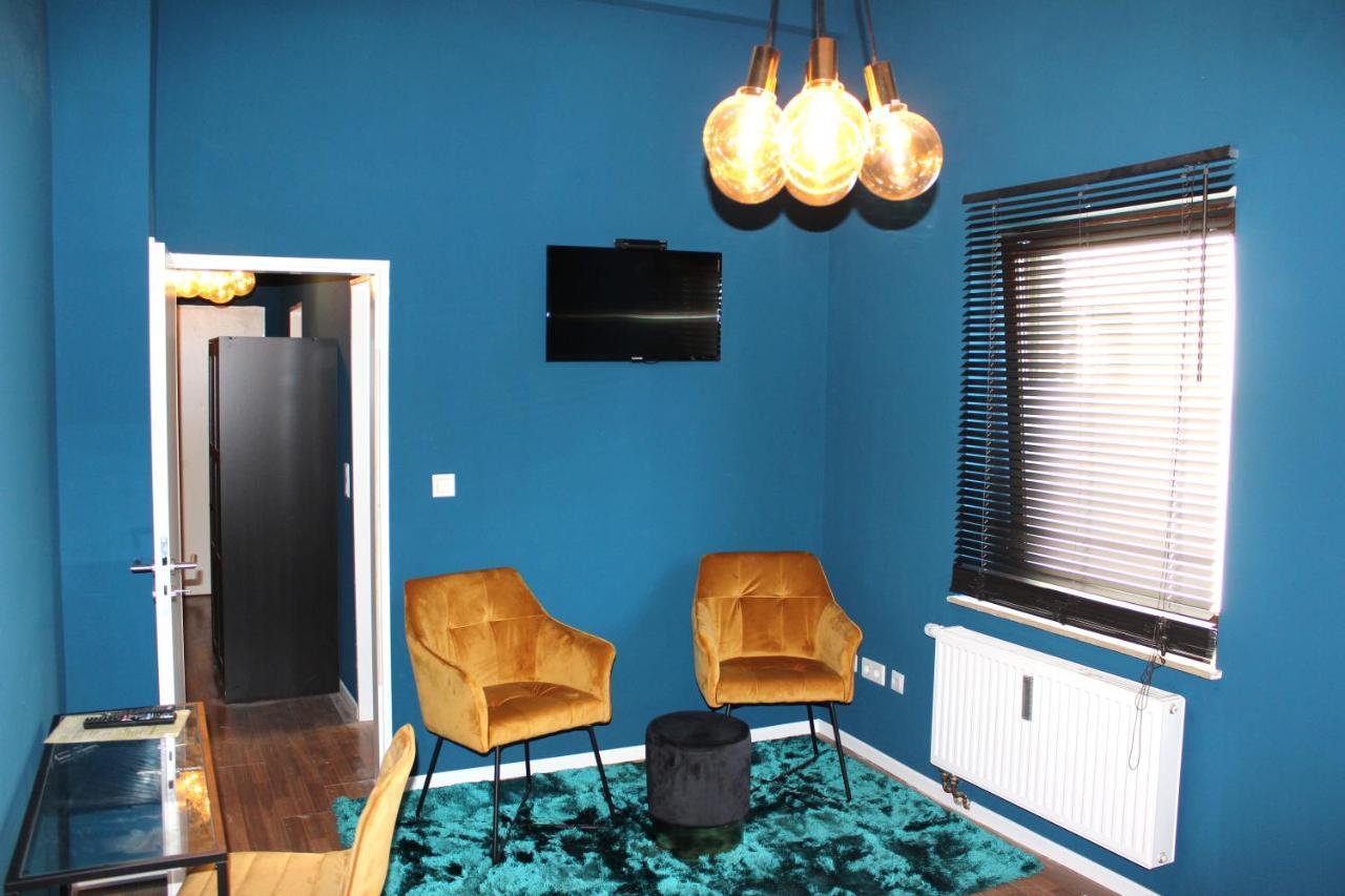 A-partment • Urban Living • - Ehrenfeld Apartment *