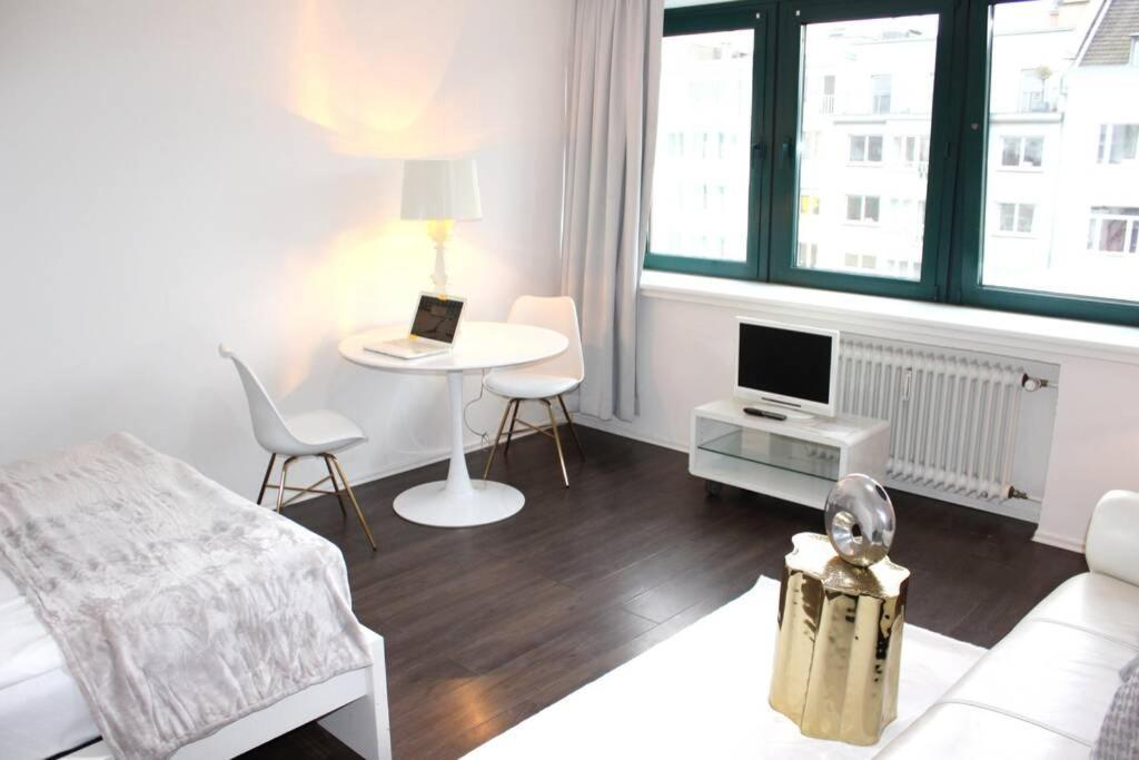 Apartment A-partment • Koeln- Mediapark