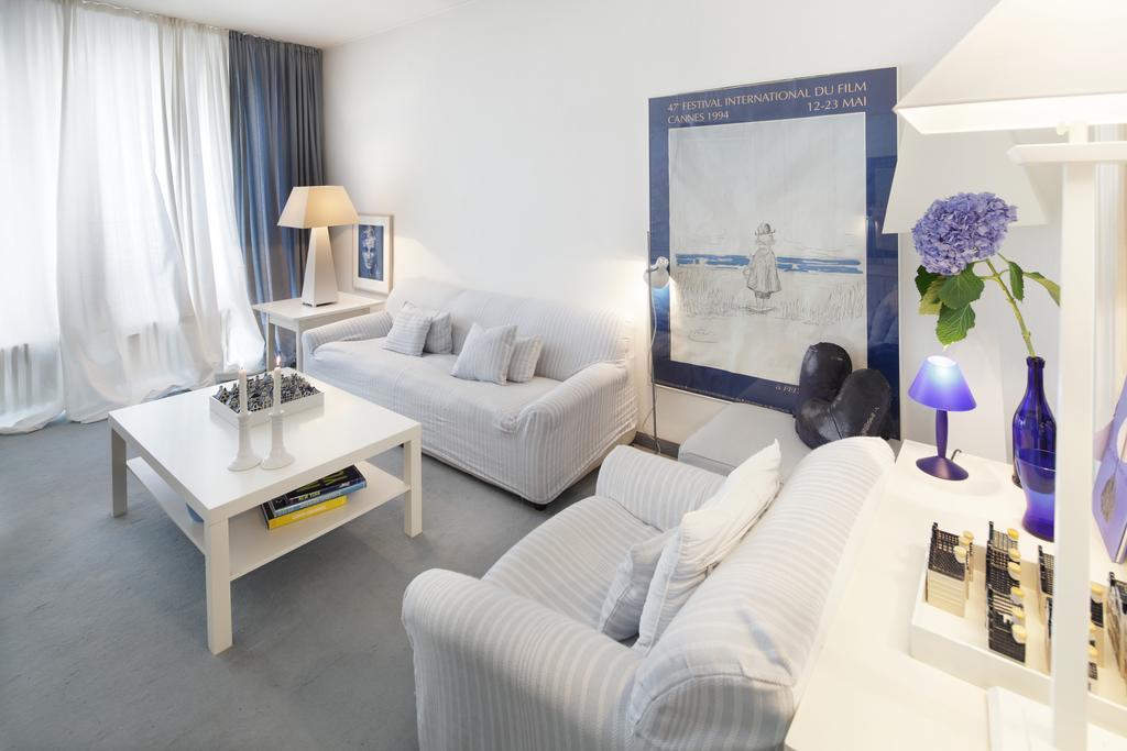 Townhouse Downtown Suites & *