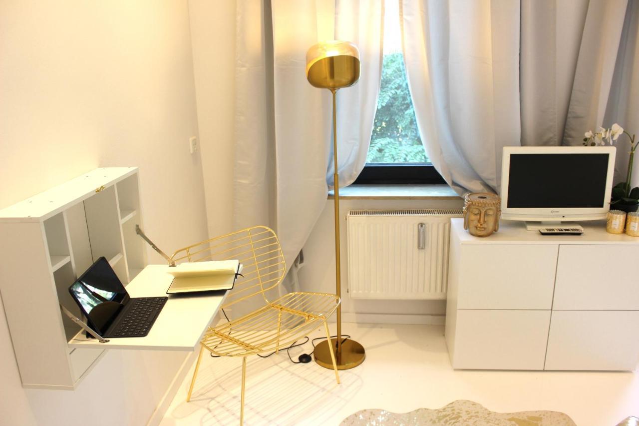 Shared A-partment • Moebliertes In - Ehrenfeld ! Habitación en casa particular