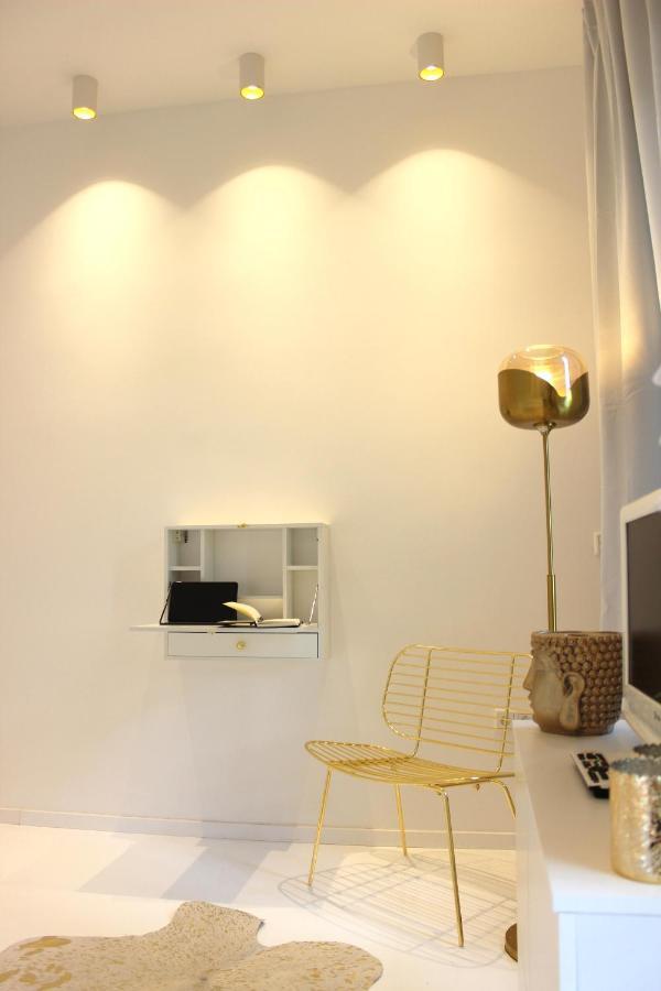 Habitación en casa particular Shared A-partment • Moebliertes In - Ehrenfeld !