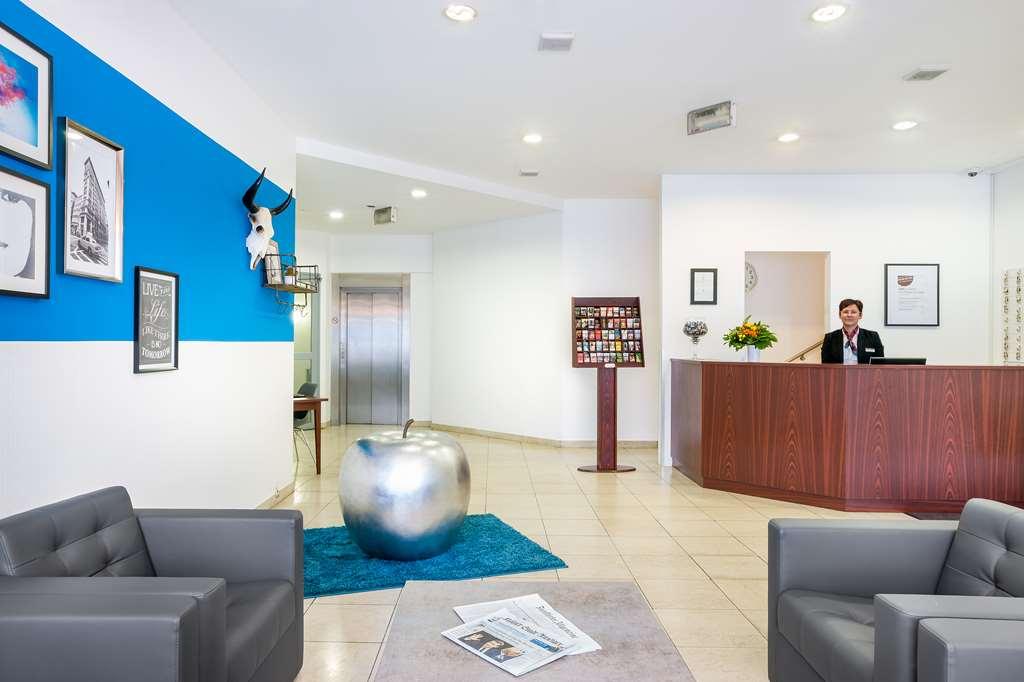 Mercure Airport 3*