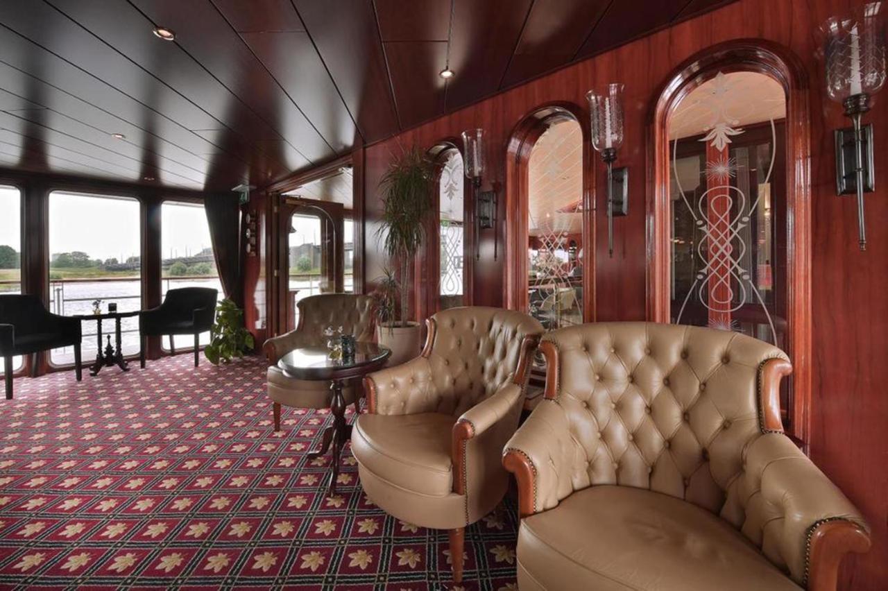 Botel Fairtours Hotelschiff Rembrandt Van Rijn*** Koeln