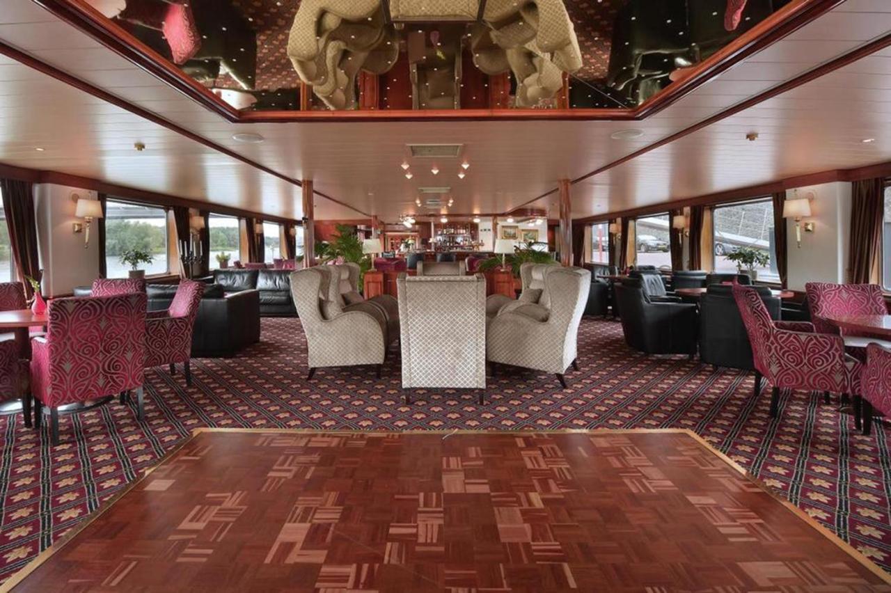 Botel Fairtours Hotelschiff Rembrandt Van Rijn*** Koeln *