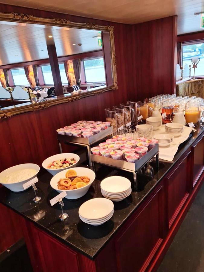 Fairtours Hotelschiff Rembrandt Van Rijn*** Koeln Botel