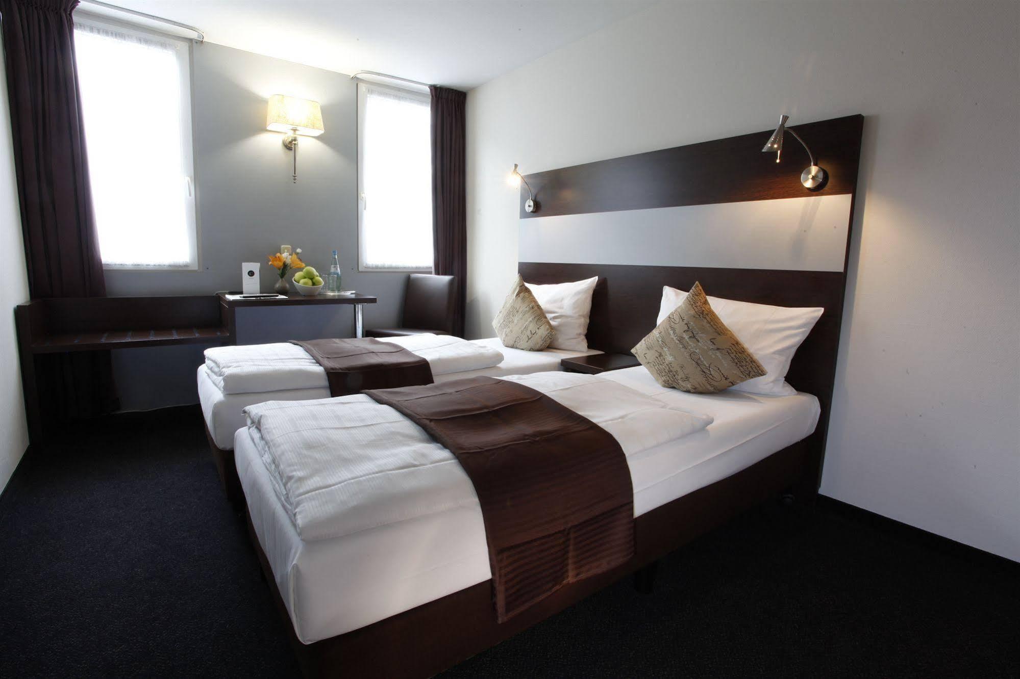Centro Ayun 3*