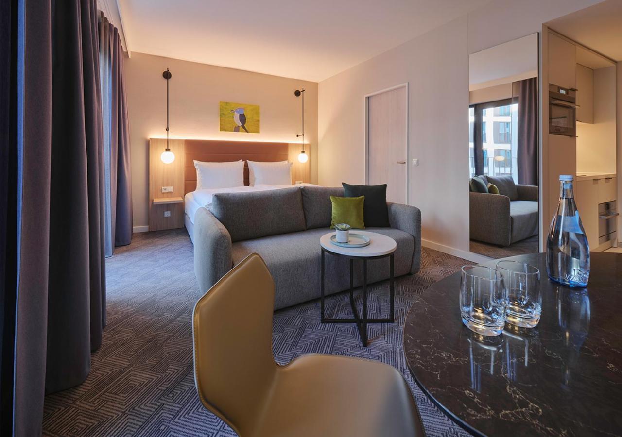 Hotel Adina