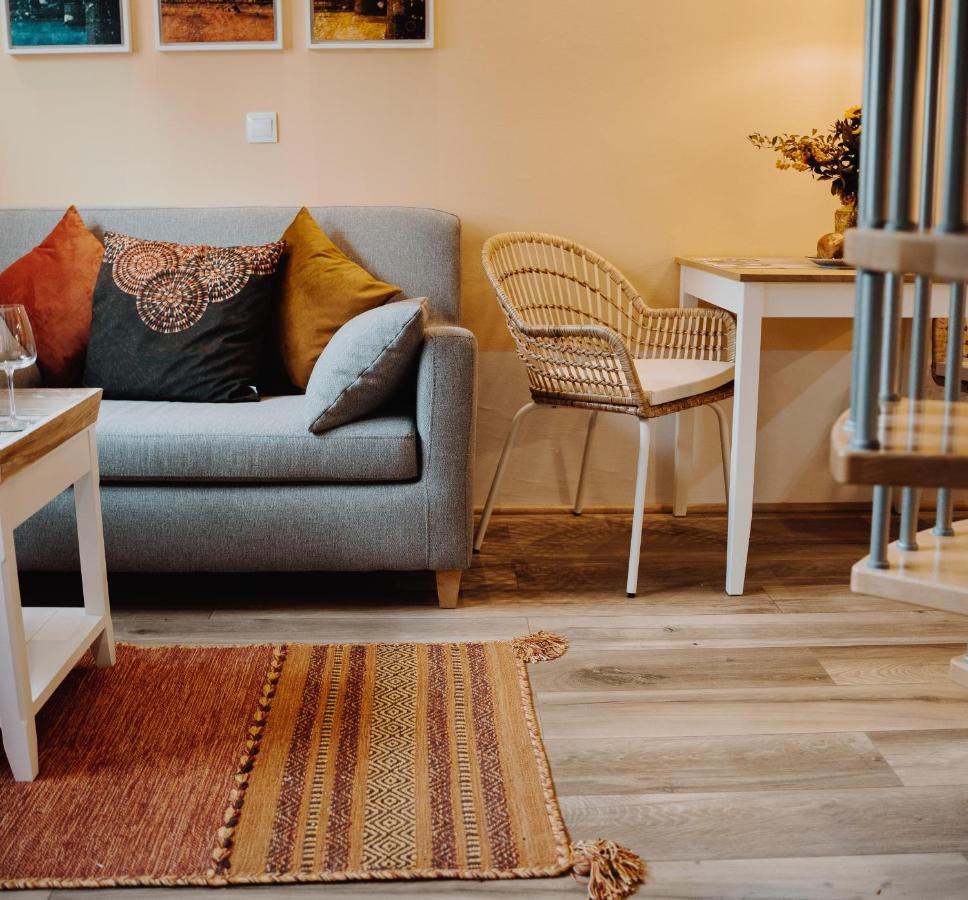 Apartamento Muelheim, Schoenes Apartment, E-werk, Palladium, Carlswerk, Messe, Lanxess-arena Colonia