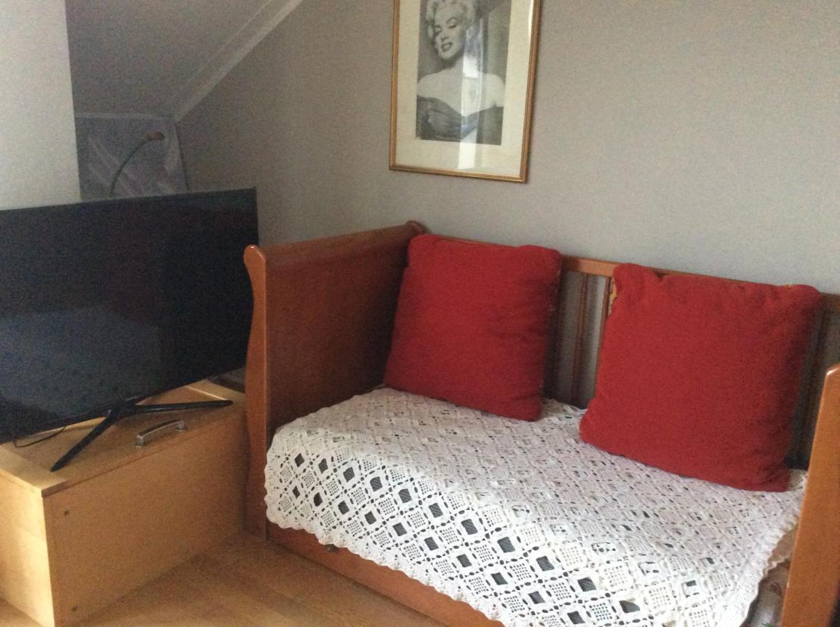 Dachstudio Mit Bad Und Terasse Séjour chez l'habitant *