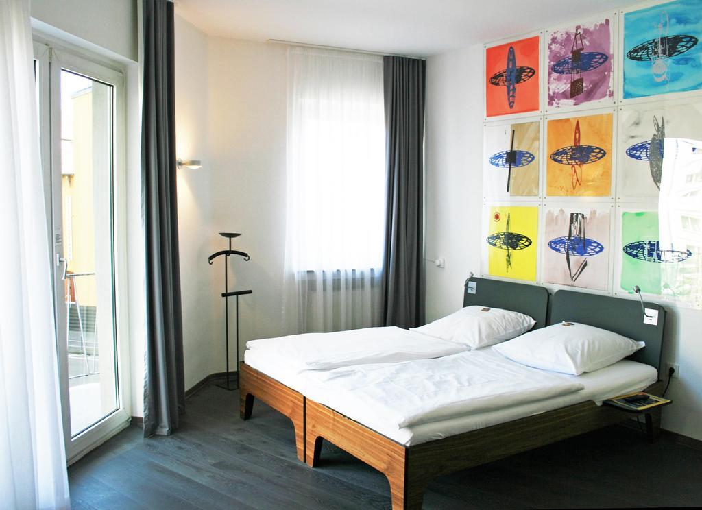 Chelsea 3* Cologne