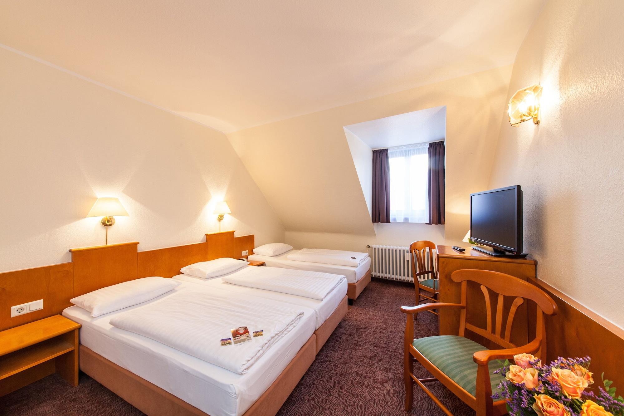 Hotel Ahl Meerkatzen 3*