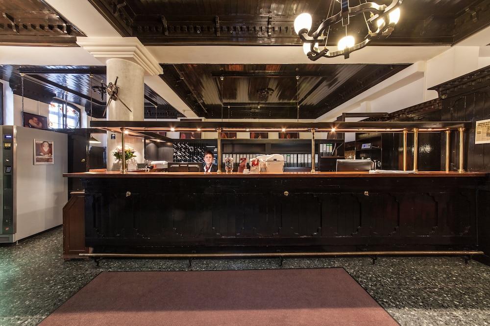Ahl Meerkatzen Hotel 3*