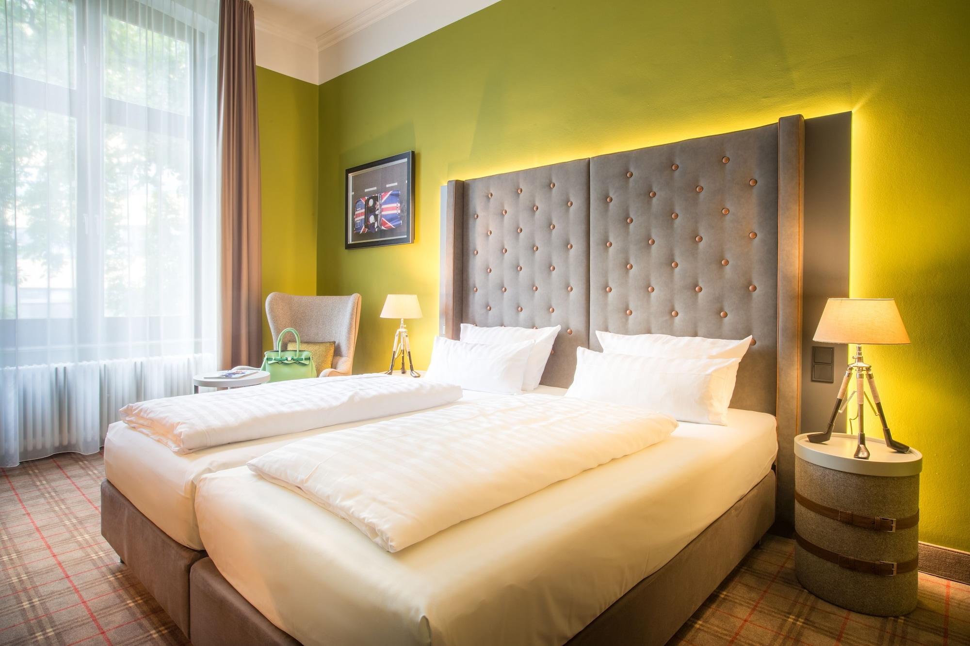 The Ascot Hotel 4*