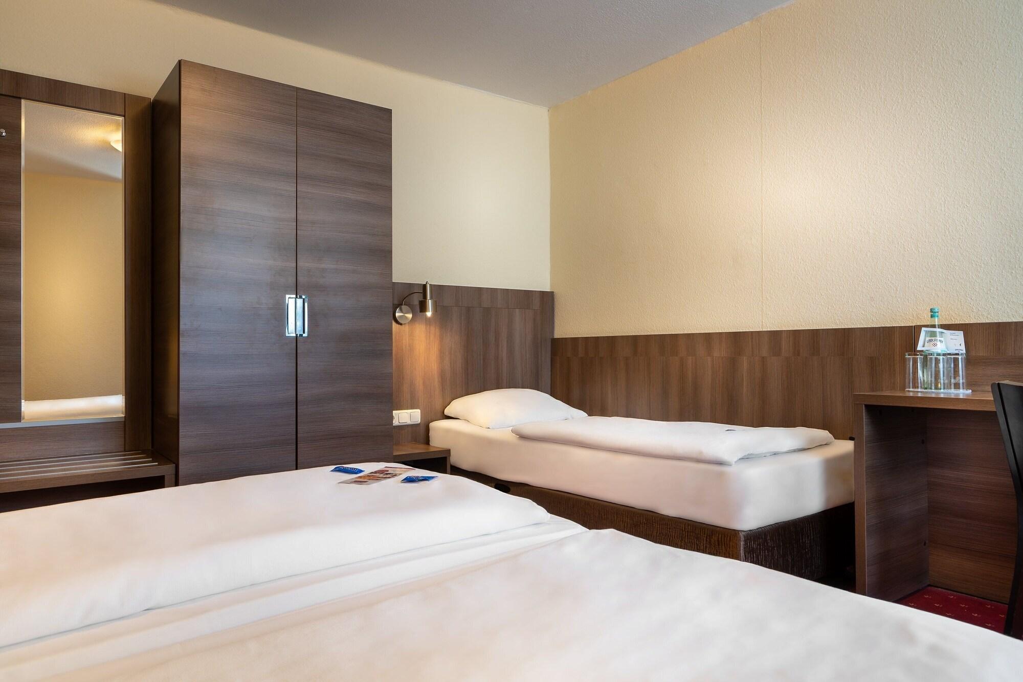 Leonet Hotel 3*