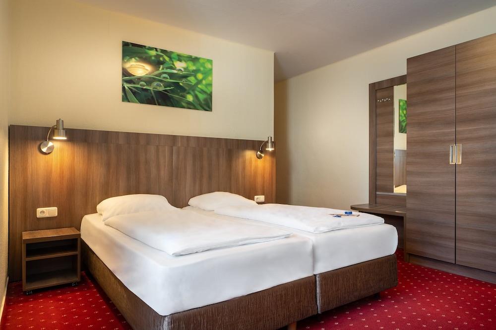 Leonet Hotel