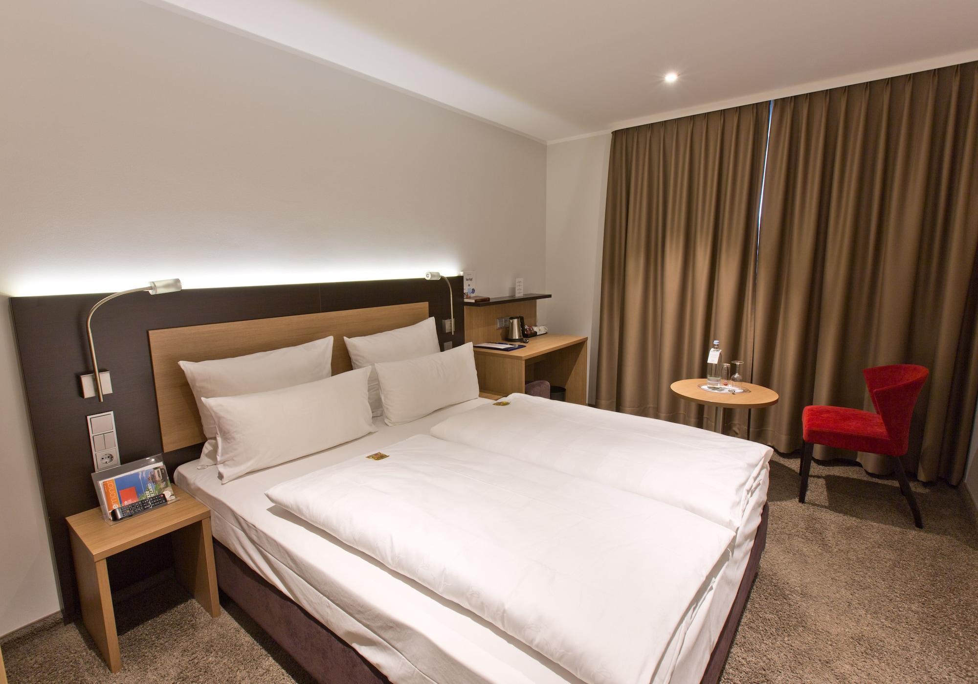 Astor & Hotel Kolonia