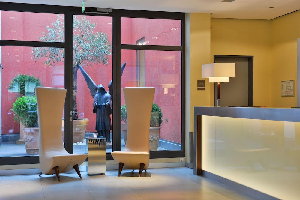 Santo Hotel