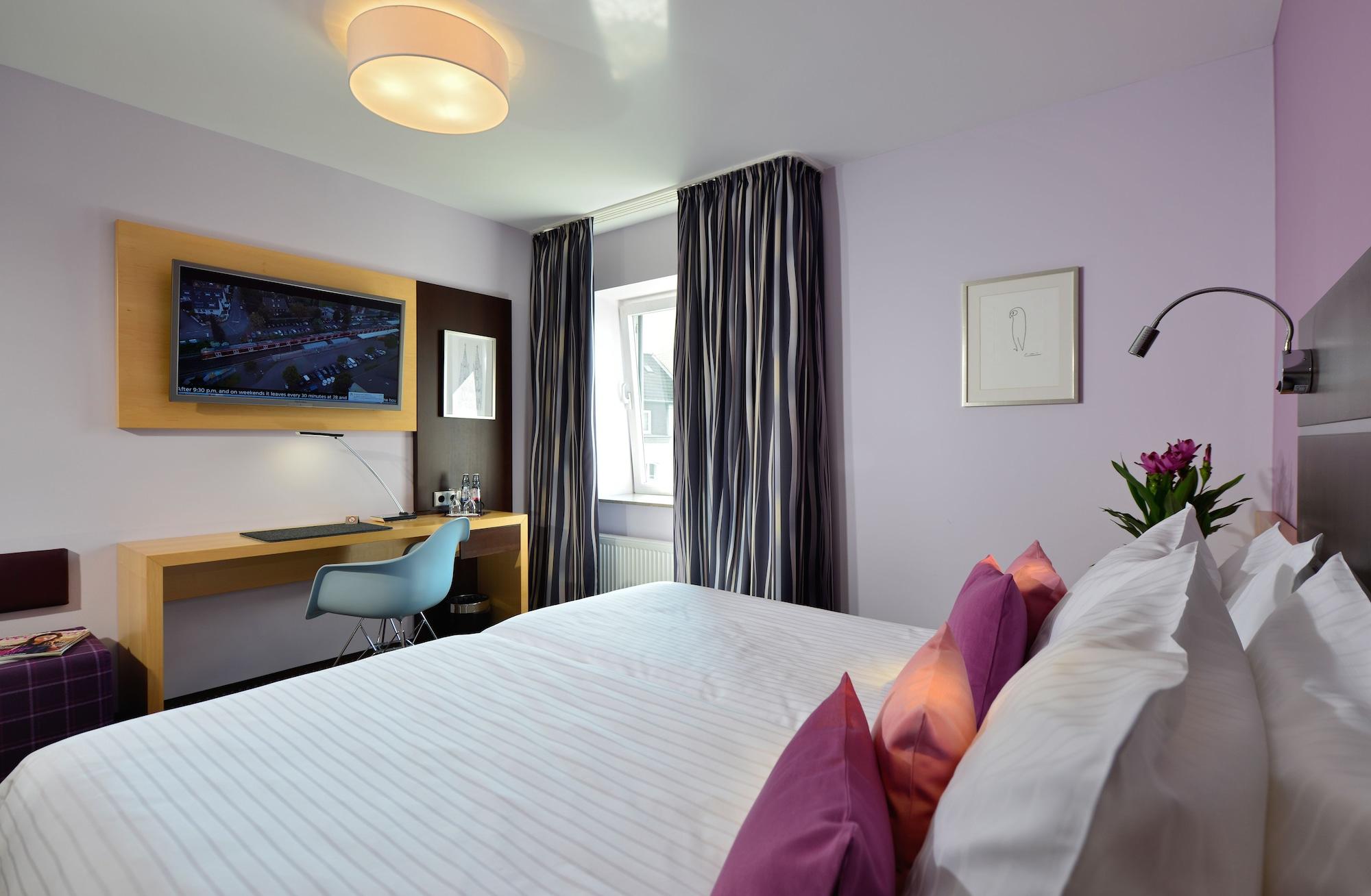 Hotel Uhu Garni Cologne