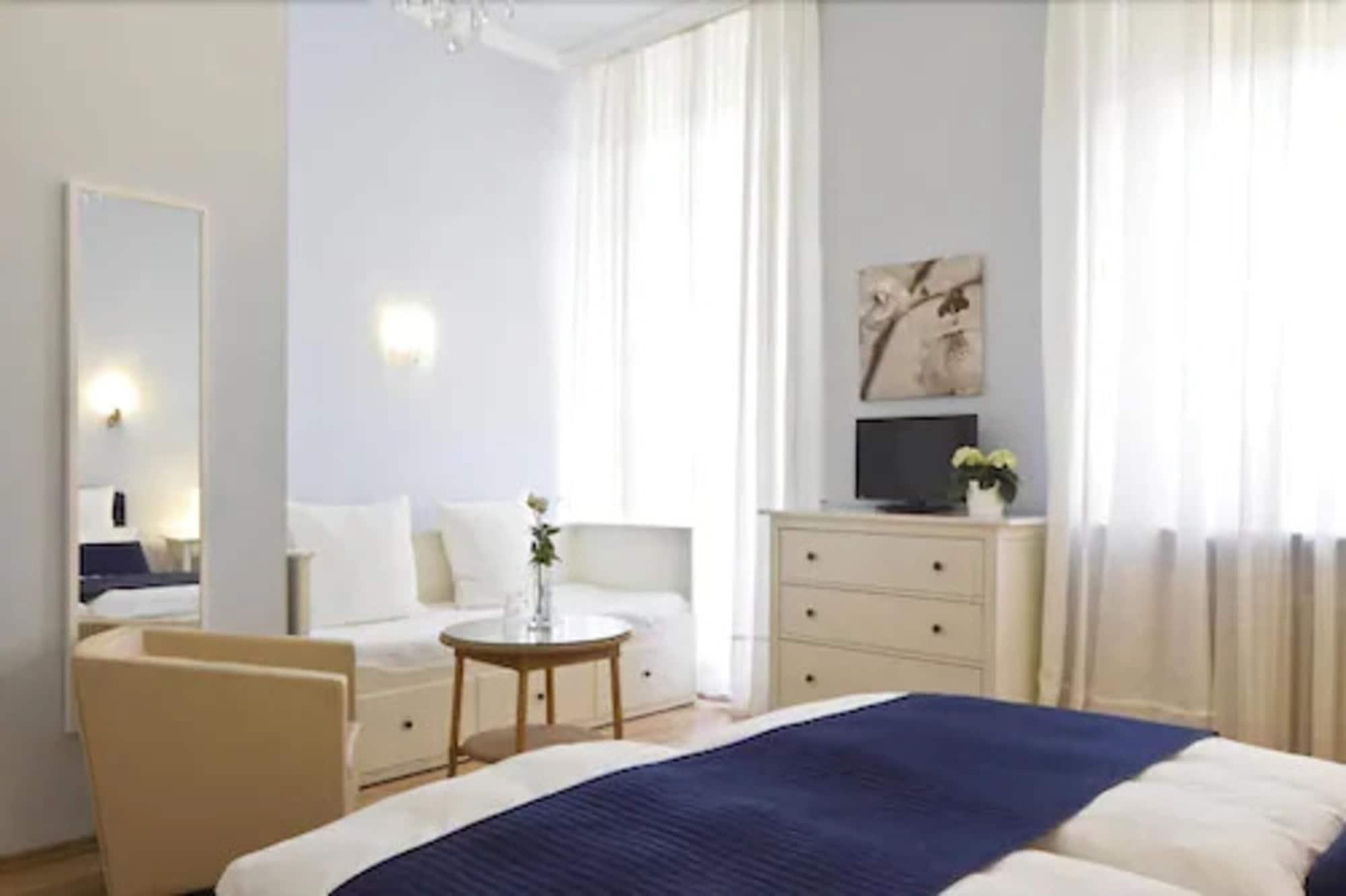 Buchholz Downtown Hotel 3*