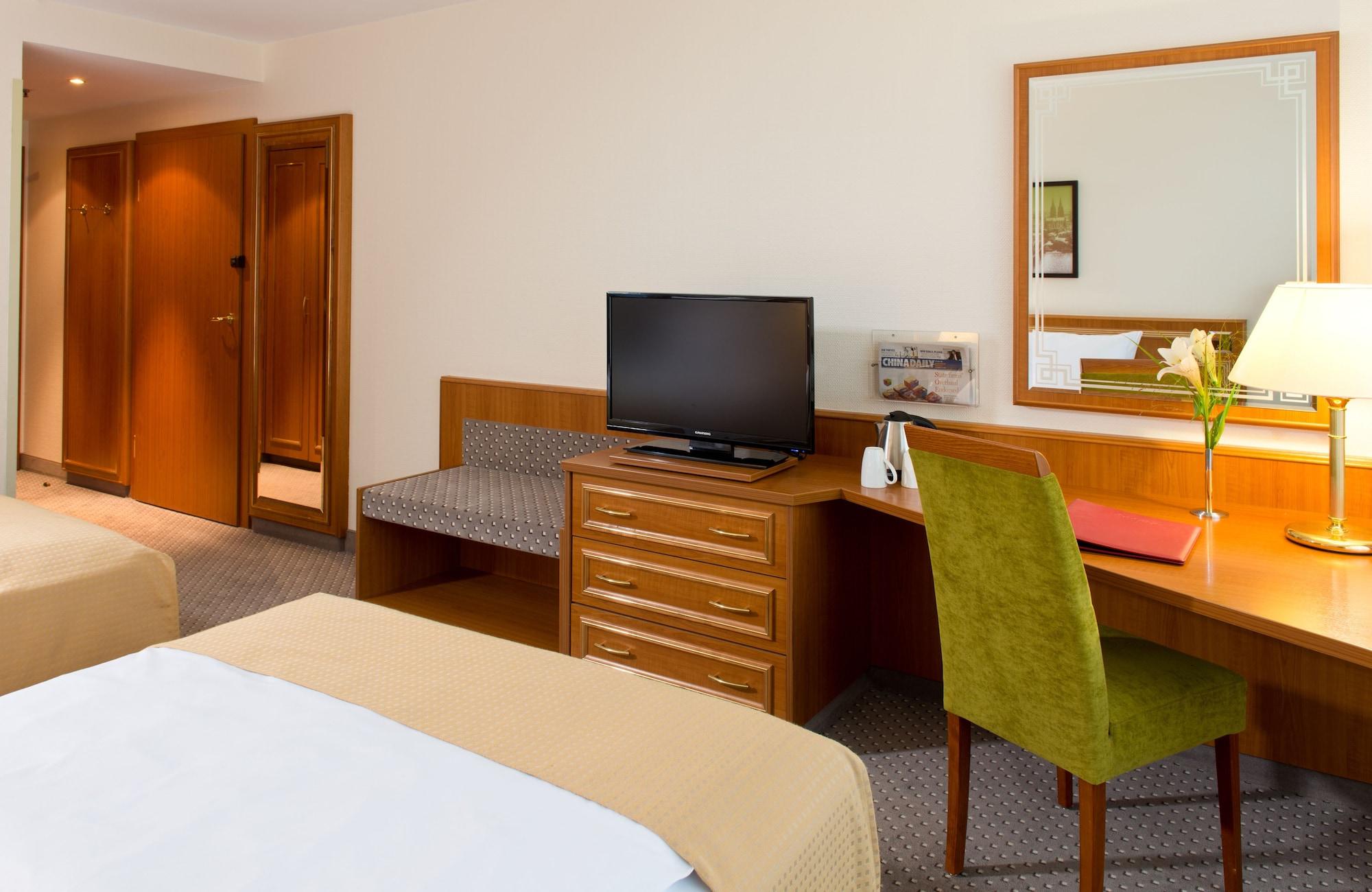 Leonardo Bonn Airport Hotel 4*