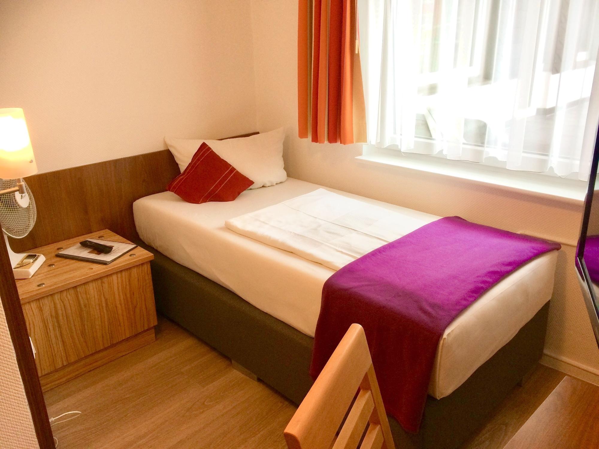 Hotel Triton