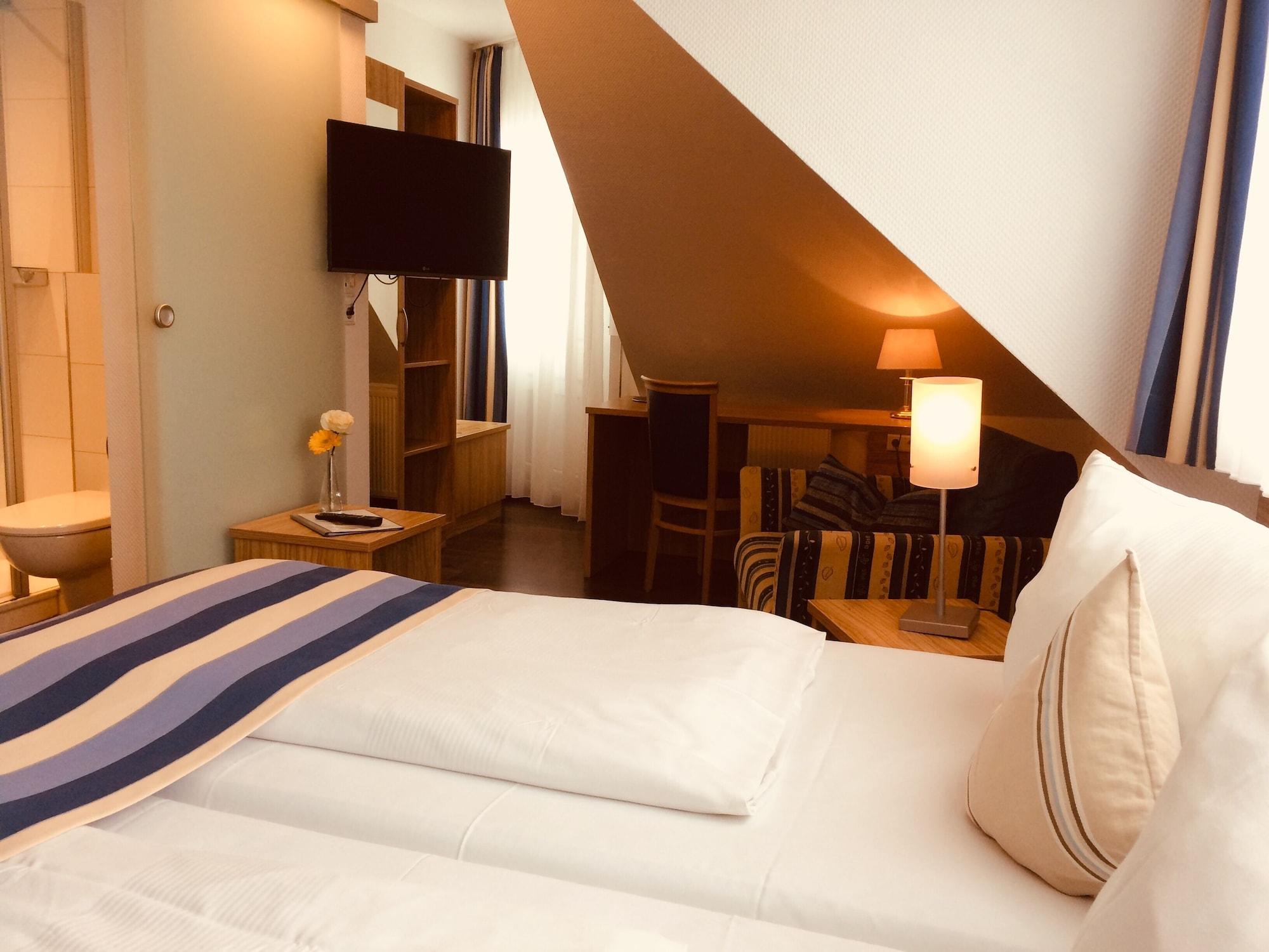 Triton Hotel 3*