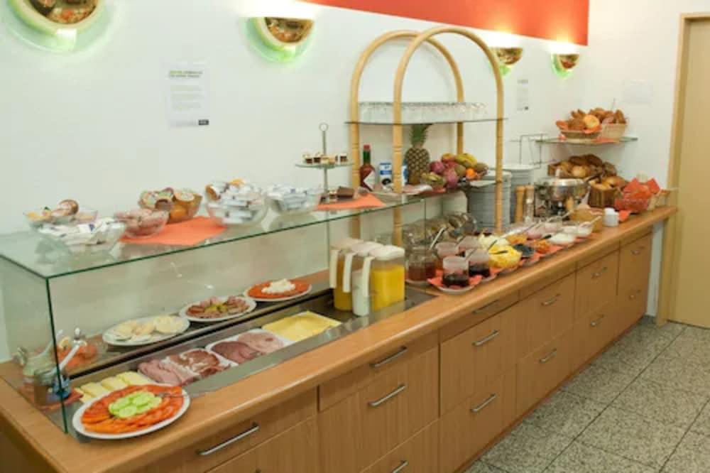 Hotel Christina 3*
