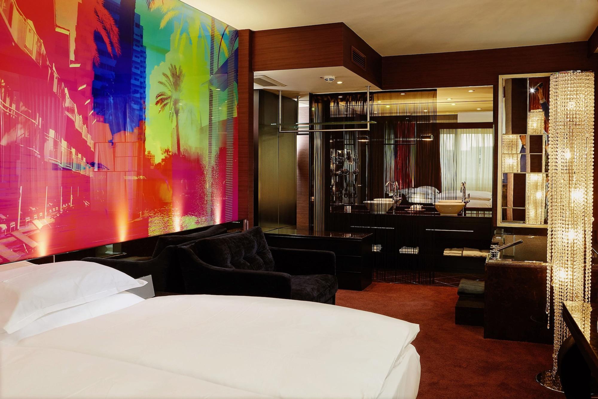 Hotel Savoy