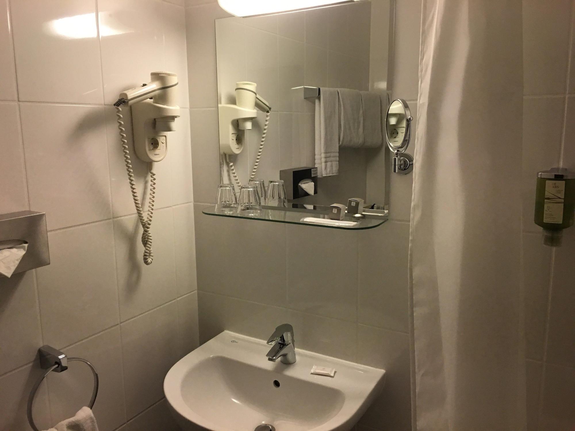 Hotel Rugs 4*