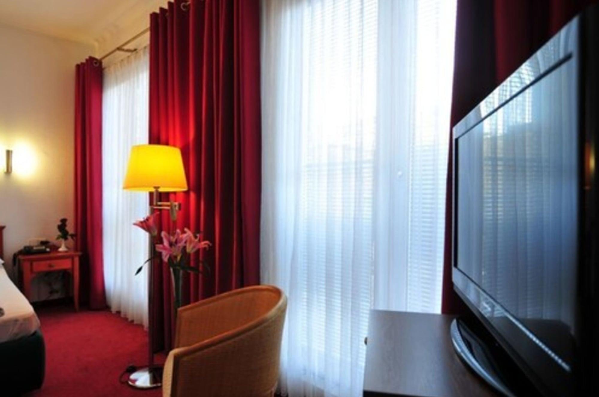 Cerano Am Dom Hotel Kolonia