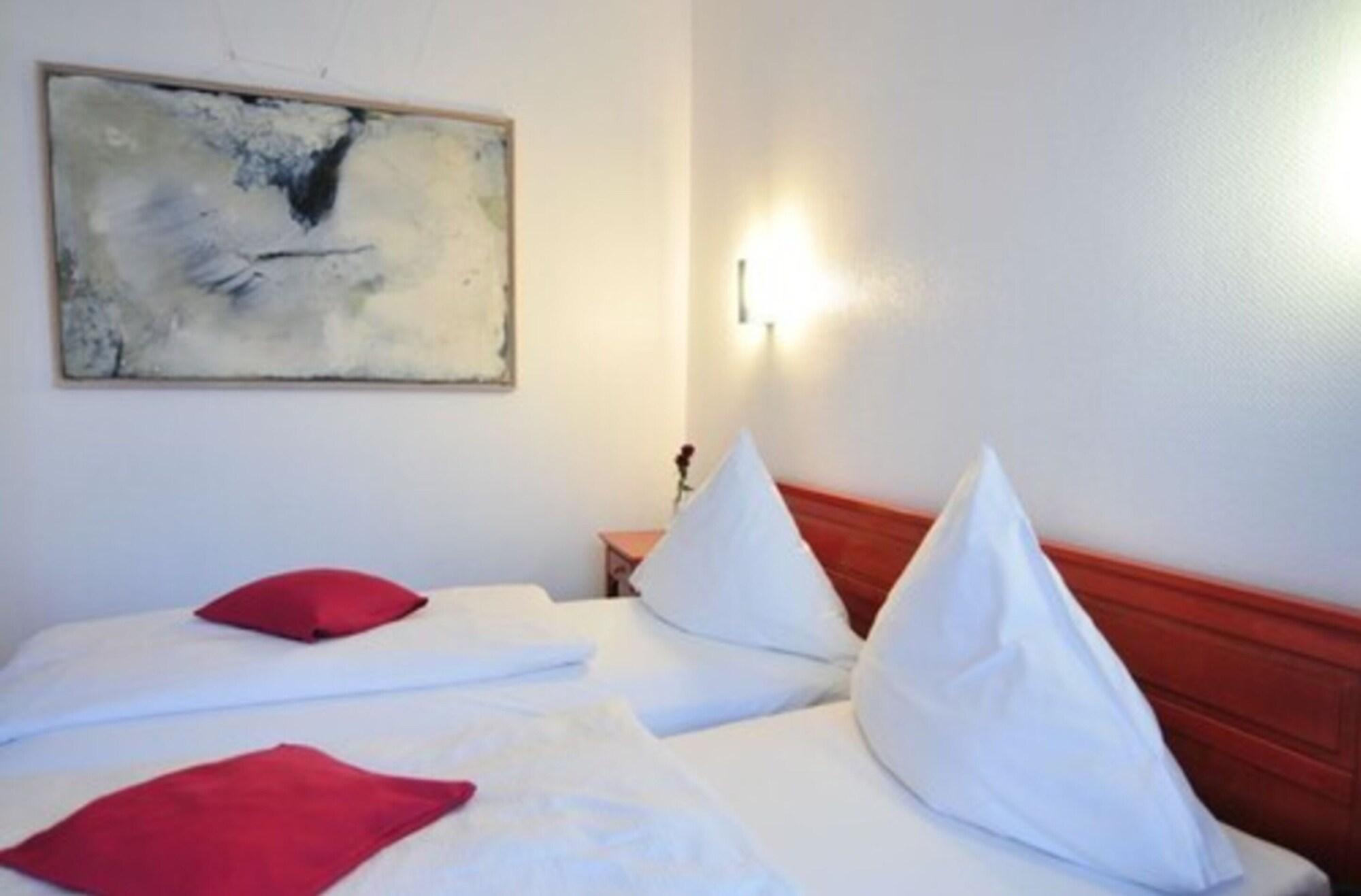Cerano Am Dom Hotel 3*
