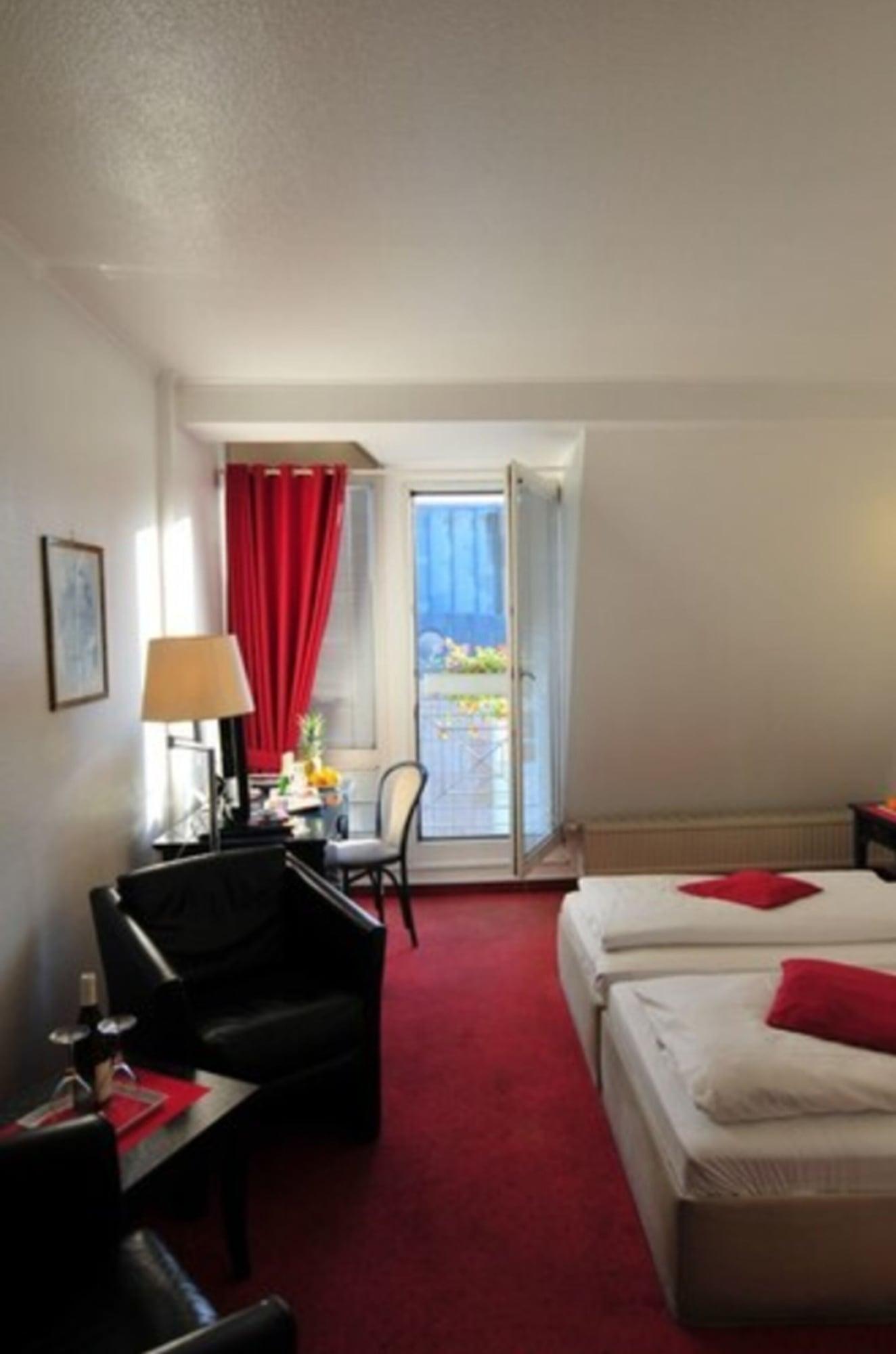 Cerano Am Dom Hotel