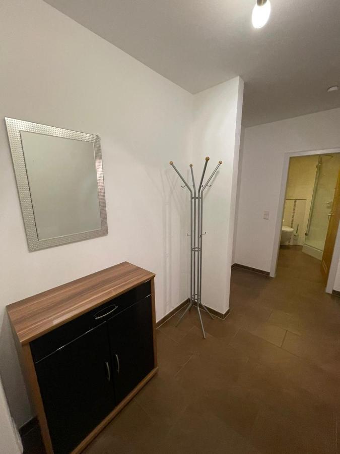2 Mobliert Zentrale Lage In *
